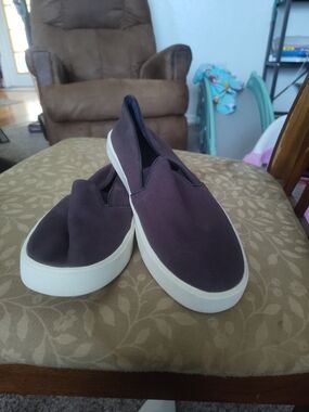 Vince Canvas Loafers Size 8 Pewter/Plum Slip On Flats Minimalist Casual Shoes